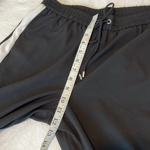 MICHAEL KORS black jogger with contrast - Picture 10 of 11